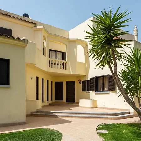 Out Do Lince - 8 Ensuite, Heated Pool & Gym - Marina