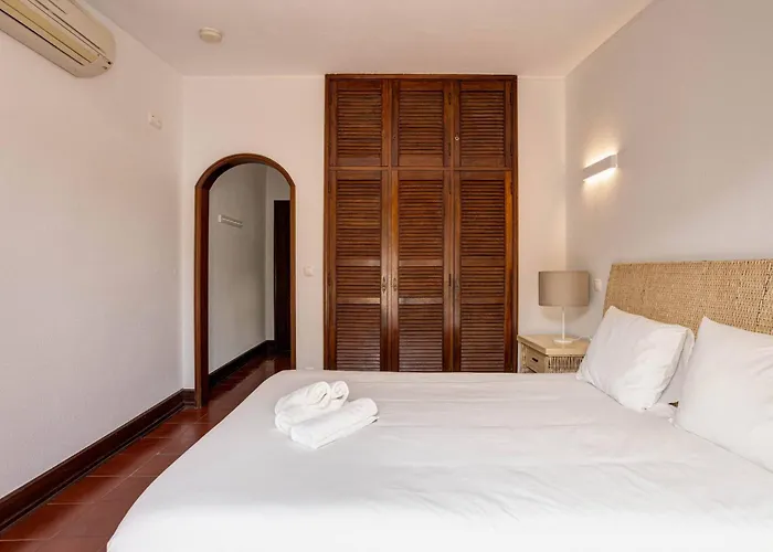 Out Do Lince - 8 Ensuite, Heated Pool & Gym - Marina וילה