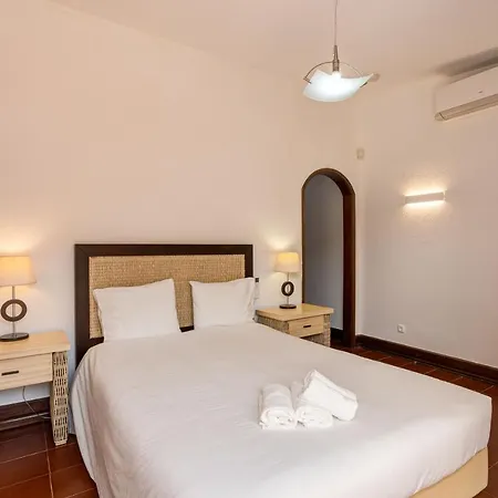 Out Do Lince - 8 Ensuite, Heated Pool & Gym - Marina *