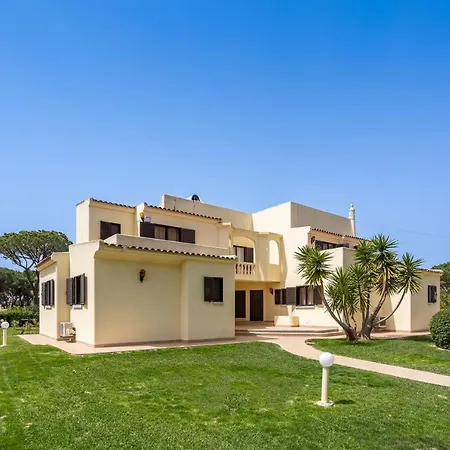 Villa Out Do Lince - 8 Ensuite, Heated Pool & Gym - Marina *