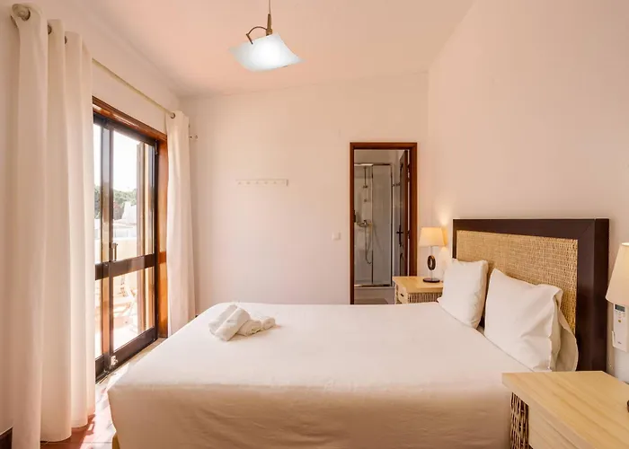 Villa Out Do Lince - 8 Ensuite, Heated Pool & Gym - Marina