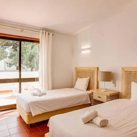 Out Do Lince - 8 Ensuite, Heated Pool & Gym - Marina Вилла *